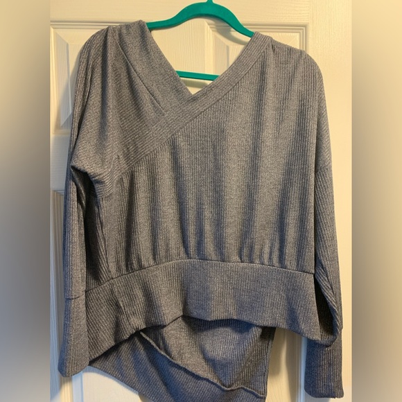 Stella and Dot reversible top - Picture 2 of 2